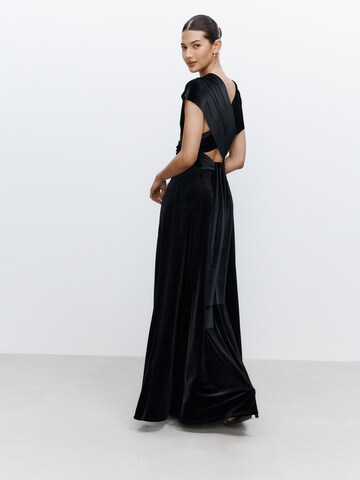 Next Kleid in Schwarz