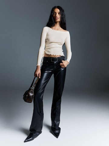 Bershka Shirt in Beige