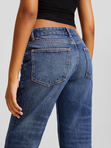 Bershka Regular Jeans in Blauw