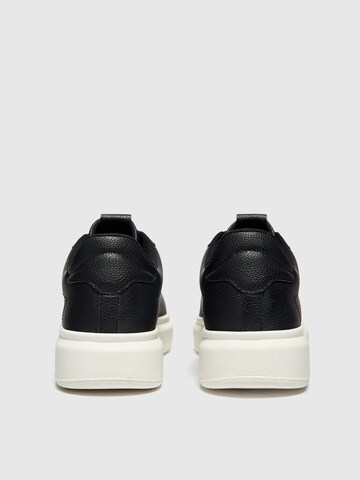 Pull&Bear Sneakers in Black