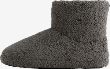 Chaussure basse Next en gris : devant