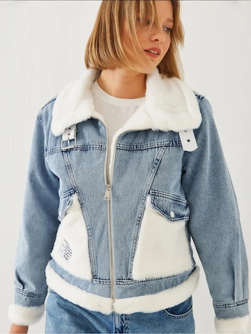 Bianco Lucci Tussenjas in Blauw