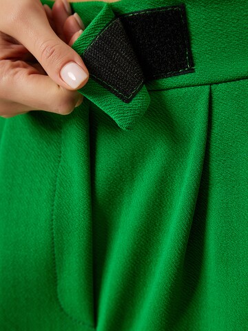 Happiness İstanbulWide Leg/ Široke nogavice Hlače s naborima - zelena boja