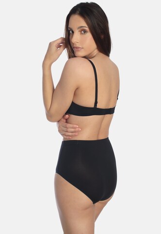 sassa Slip 'Lovely Skin' in Schwarz