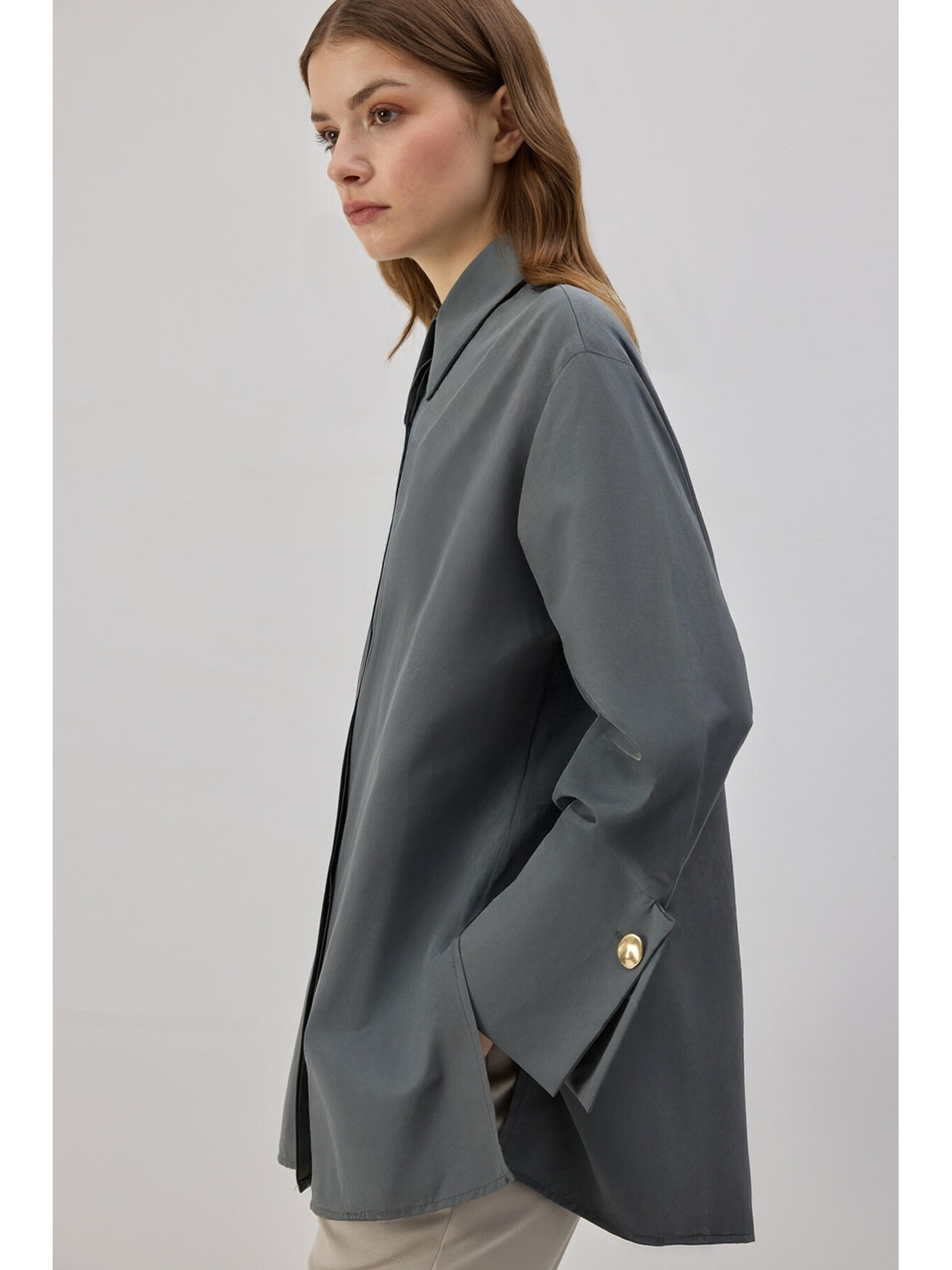Touché Privé - Camiseta 'Poplin Shirt With Wide Cuff' en gris
