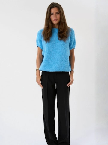 TEESHOPPEN Pulóver ' Chloe ' - kék