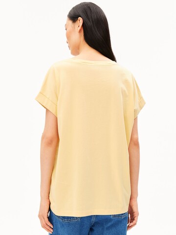 T-shirt 'IDAARA' ARMEDANGELS en jaune