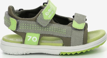 Chaussures ouvertes Kickers en vert