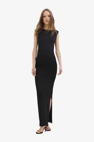 No Matter What Kleid in Schwarz: Vorderseite