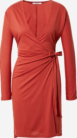 Robe 'Josephina' ABOUT YOU en rouge : devant