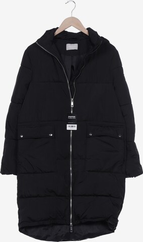 TAMARIS Jacket & Coat in M in Black: front
