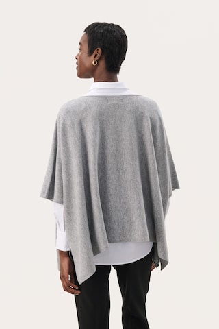 Cape Part Two en gris