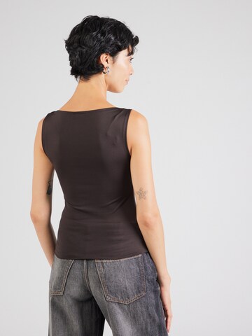 WEEKDAY Top 'Annie' in Braun