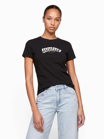 Tommy Jeans Koszulka 'ESS' w kolorze czarny: przód