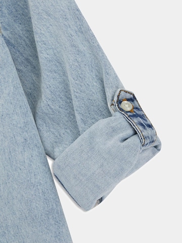 GUESS Comfort fit Button Up Shirt in Blue