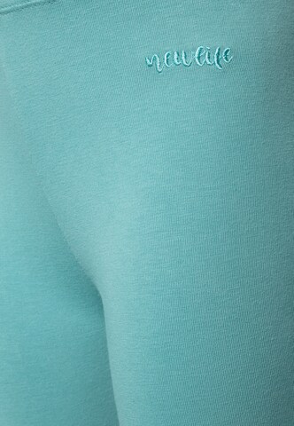 New Life Skinny Leggings in Blau