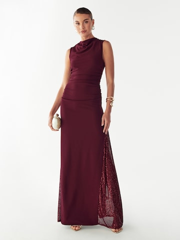 sarkans BWLDR Vakarkleita 'Avena': no priekšpuses