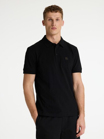 CHASIN' Poloshirt 'Daily' in Schwarz: Vorderseite