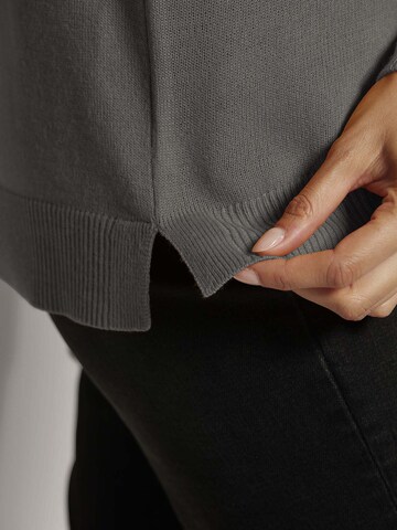 MADELEINE Trui in Grijs