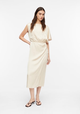 Robe COMMA en beige : devant