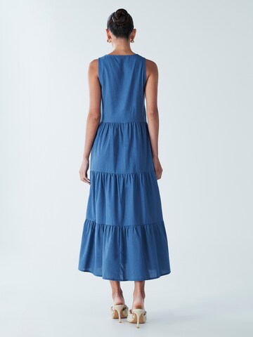Abito 'Polly' di BWLDR in blu: dietro