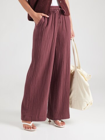 QS Wide leg Broek in Rood: voorkant