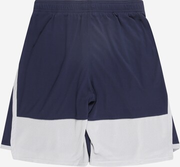 UNDER ARMOUR Regular Sportshorts 'Stunt 3.0' in Blau