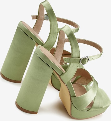 LASCANA Sandalen met riem in Groen