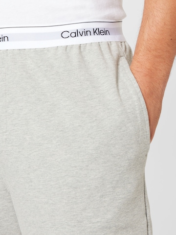 Calvin Klein Underwear Štandardný strih Pyžamové nohavice - Sivá