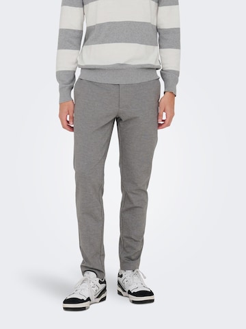 Coupe slim Pantalon chino 'MARK' Only & Sons en gris : devant