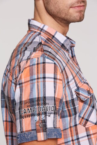 Coupe regular Chemise CAMP DAVID en orange