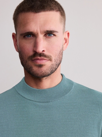 Next Pullover i grå