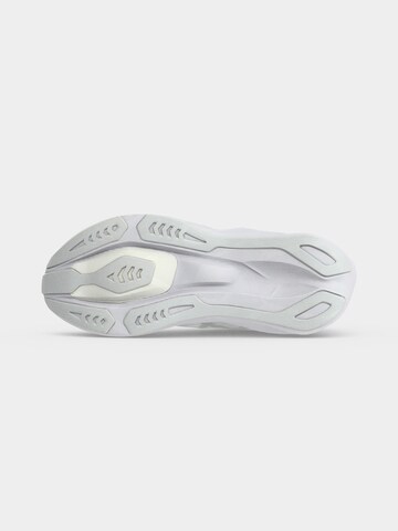 ASICS Παπούτσι για τρέξιμο 'NOVABLAST 6' σε λευκό