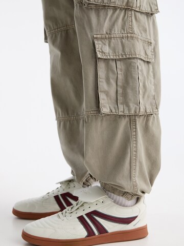 Pull&Bear Loose fit Cargo Pants in Grey