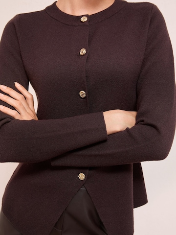 Friends Like These Strickjacke in Braun: Vorderseite