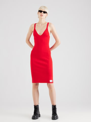 Robes en maille Calvin Klein Jeans en rouge : devant