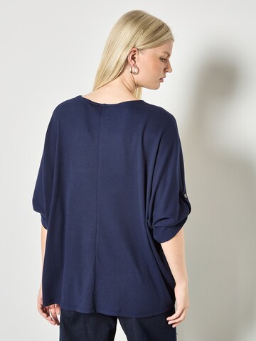Apricot Blouse in Blue