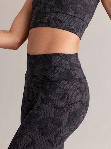 Hey Honey Skinny Leggings in Grey