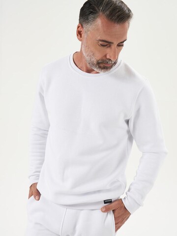 LOUIS LECLER Sweatshirt 'Carter' in Wit