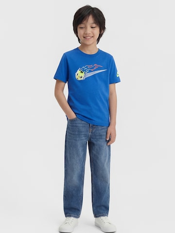 T-Shirt 'SOCCER SWOOSH' Nike Sportswear en bleu : devant