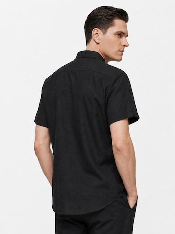 ALLTHEMEN Comfort fit Button Up Shirt 'Leichtmut' in Black