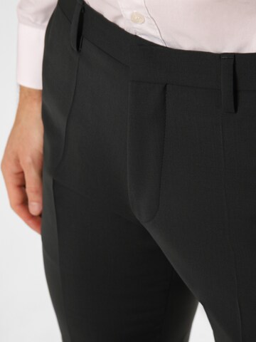 ROY ROBSON Slimfit Bundfaltenhose in Schwarz