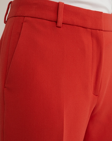 Regular Pantalon à plis WE Fashion en rouge