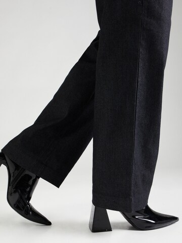 Noisy may Regular Pleat-front trousers 'EVALINA' in Black