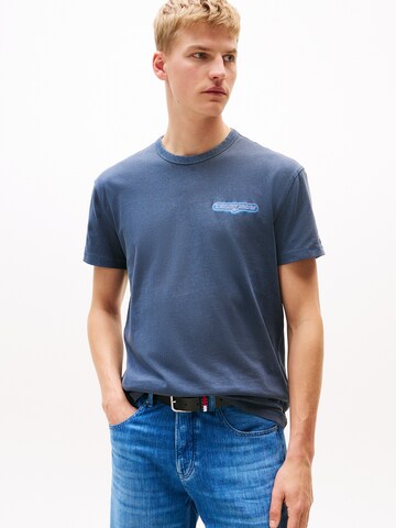 T-Shirt 'NOVELTY FAIR' Tommy Jeans en bleu : devant