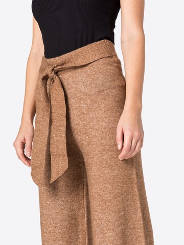 VILA Wide Leg Hose in Braun