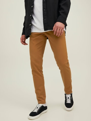 JACK & JONESregular Chino hlače 'Marco' - smeđa boja: prednji dio