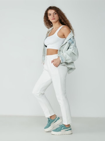 C&City Loose fit Pants in White