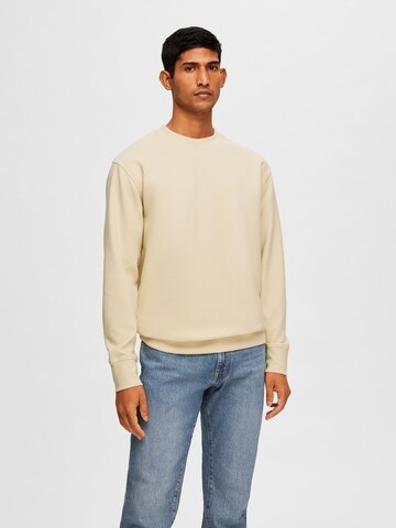 SELECTED HOMME Sweatshirt 'Adam' in Beige: front