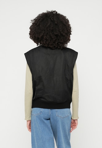 IVY OAK - Chaleco 'JAMILA' en negro